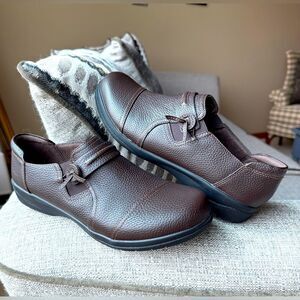 Clark’s Collection Size 8-1/2 W Brown Leather Chen Madi Flats Women’s Shoes.